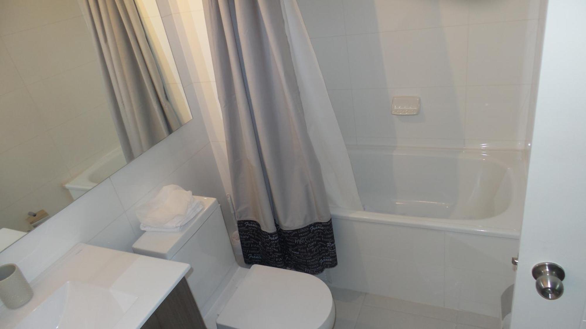 Departamento A 3 Calles De La Playa, Reloj De Flores, Casino Apartamento *